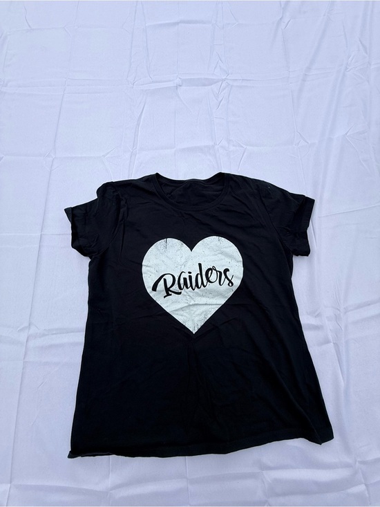 Tops - #57 size(L) Women's Black Short-Sleeve Graphic Tee with White Heart 'Raiders'